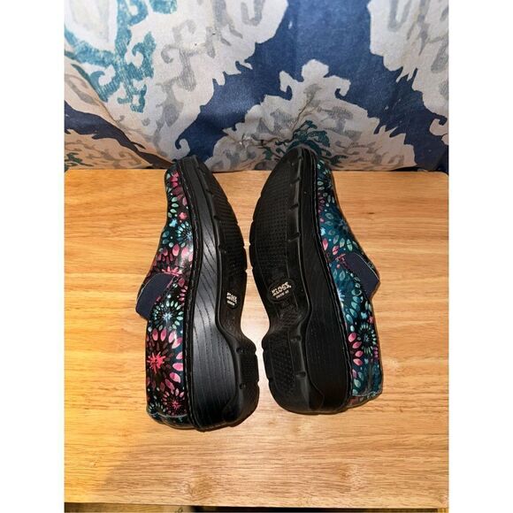 KLOGS Floral Anti-slip shoes, size 8 - Picture 3 of 6